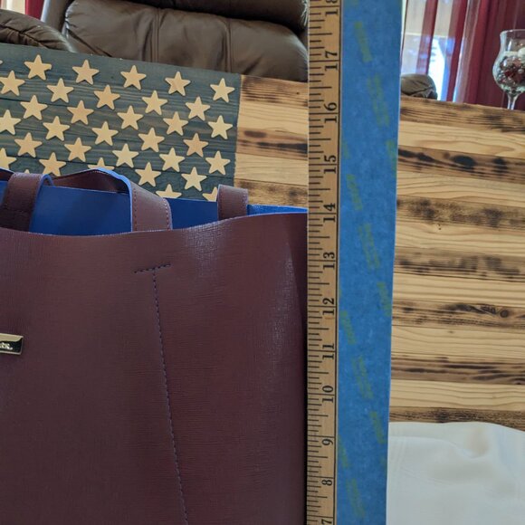 OSCAR DE LA RENTA - Picture 3 of 10